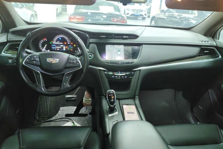 Used Cadillac XT5 2018 28E Four-Wheel Drive Tech Version