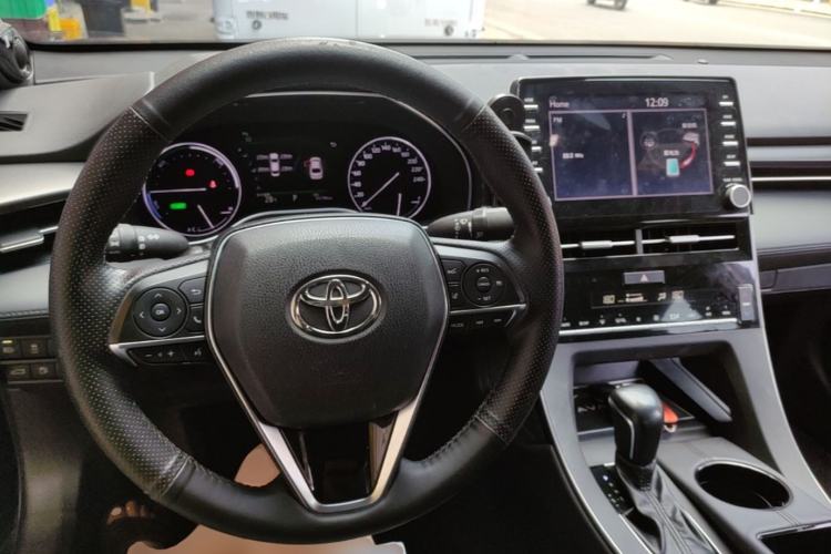 Used Toyota Avalon 2019 Dual-Engine 2.5L Luxury Edition China VI Standard
