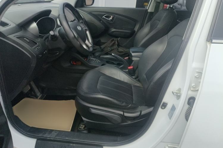 Used Hyundai ix35 2015 2.0L Automatic 2WD Smart Type China IV Left Front Seat