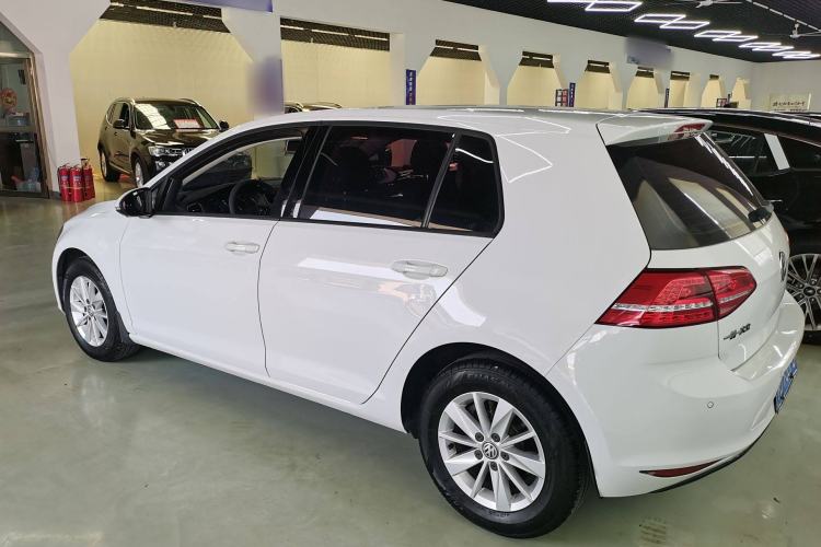 Used Volkswagen Golf 2016 1.6L Automatic Fashion Model