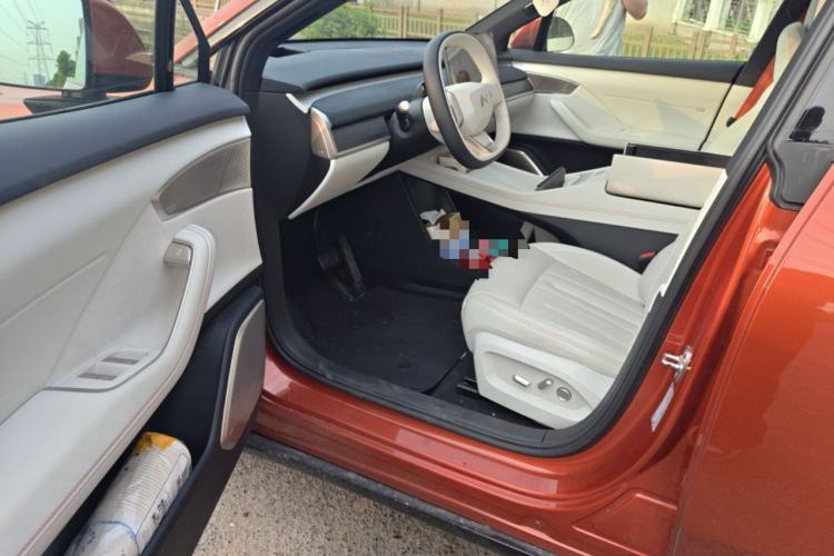 Used ONVO L60 2024 60 kWh Rear-Drive Version