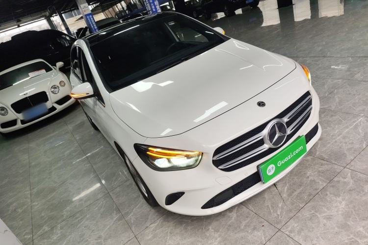 Used Mercedes-Benz B-Class 2022 Updated B 200 Fashion Edition
