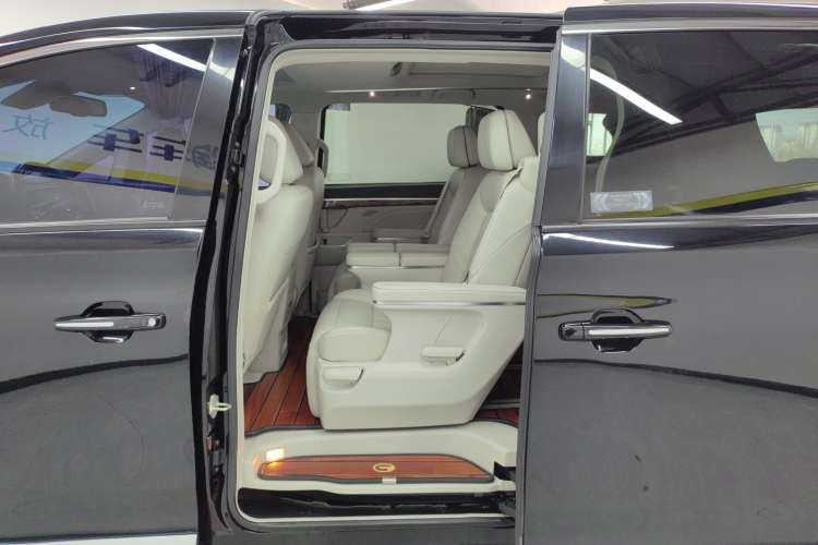 Used GAC Trumpchi M8 2018 320T Luxury Edition
