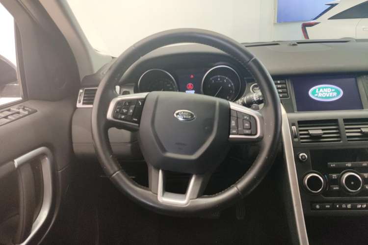 Used Land Rover Discovery Sport 2018 240 PS SE Version