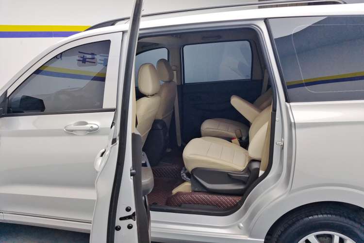 Used Wuling Hongguang 2021 1.5L Revised S Standard Version with Electric Power Steering LAR