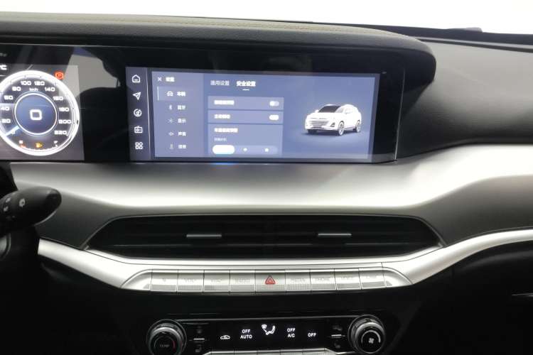 Used Bestune T77 2023 1.5T Automatic Premium Edition
