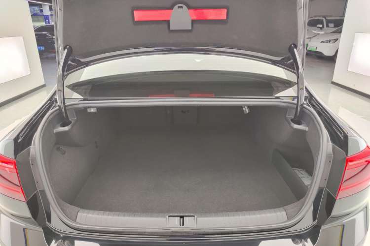 Used Volkswagen Tayron GTE Plug-in Hybrid 2022 1.4T Luxury Edition Trunk