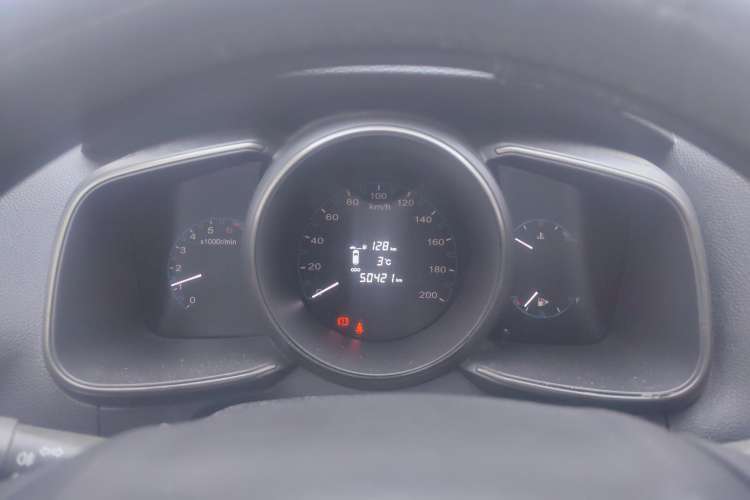 Used Oshan CX70 2016 1.6L Manual Smart Connect Version