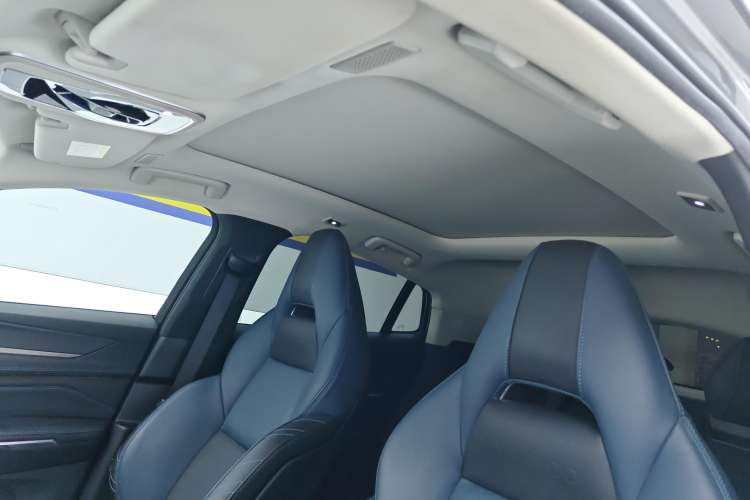 Used Lynk & Co 05 2020 2.0TD Two-Wheel Drive Shine Halo