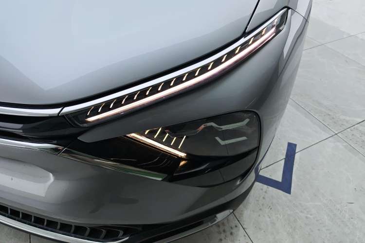 Used Citroen C5 X 2022 1.6T Extraordinary Style—Year of the Tiger New-Year Special Edition

