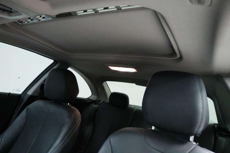 Used BMW 2 Series (Import) 2018 220i Sport Design Package
