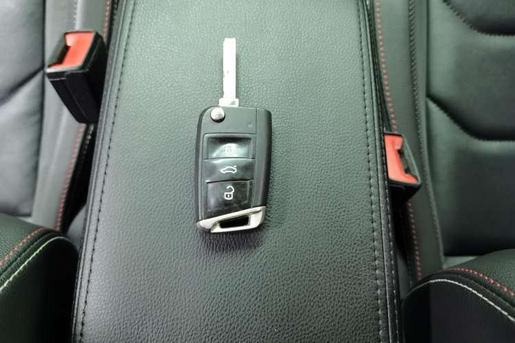 Used Volkswagen Tayron 2019 330TSI Two-Wheel Drive Luxury Model China VI Standard