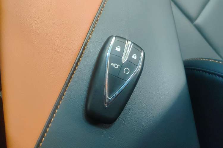 Used Changan UNI-V iDD 2023 ZhiDian iDD 1.5T 113km Smart & Fun Version