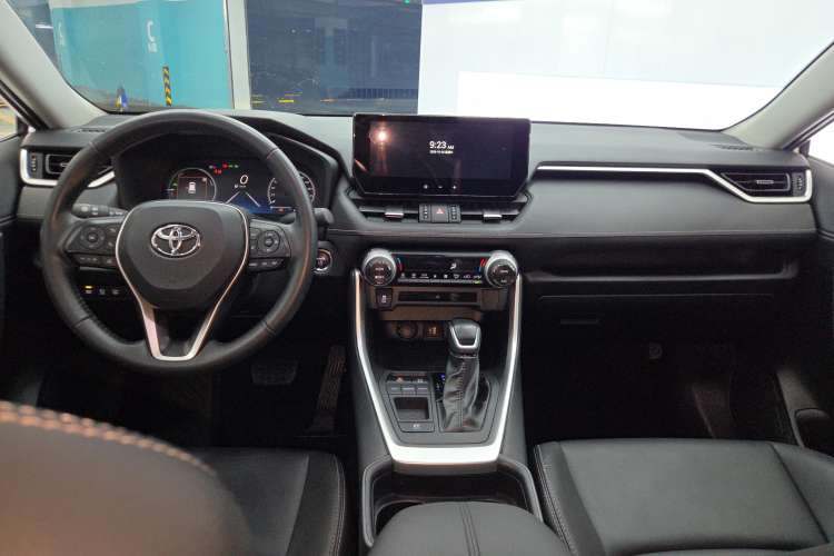 Used Toyota Wildlander 2023 Dual-Motor 2.5L E-CVT Two-Wheel Drive Luxury PLUS Edition