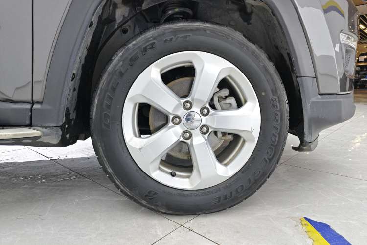 Used Jeep Compass 2019 220T Automatic Family Edition
