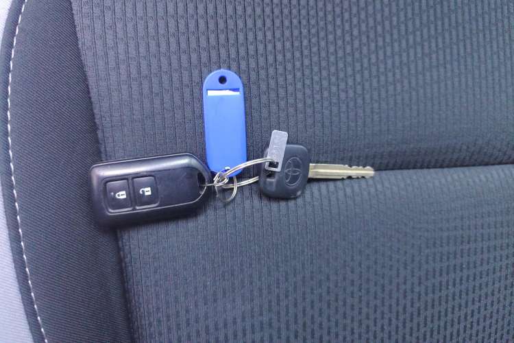 Used Toyota YARiS L Zhi Xiang 2022 1.5L CVT Leading PLUS Edition Vehicle Key