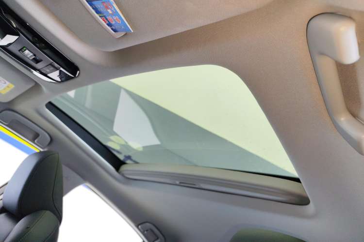 Used Toyota Venza 2023 2.0L CVT Two-Wheel Drive Luxury Edition
