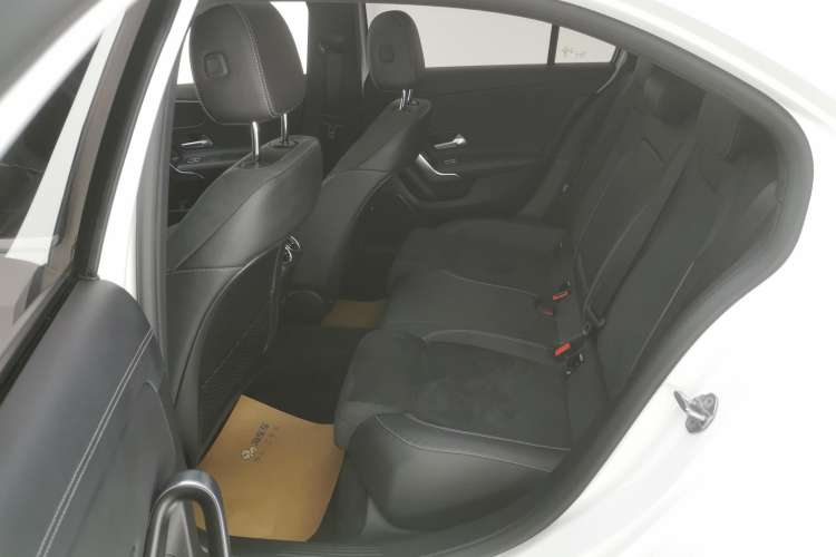 Used Mercedes-Benz A-Class 2022 Second Facelift A 200 L Sport Sedan Fashion Version
