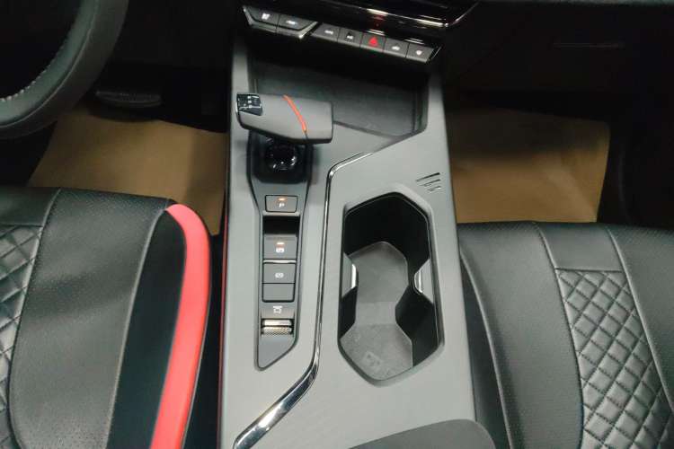 Used CHANGAN OSHAN X5 PLUS 2023 1.5T DCT Navigation Edition