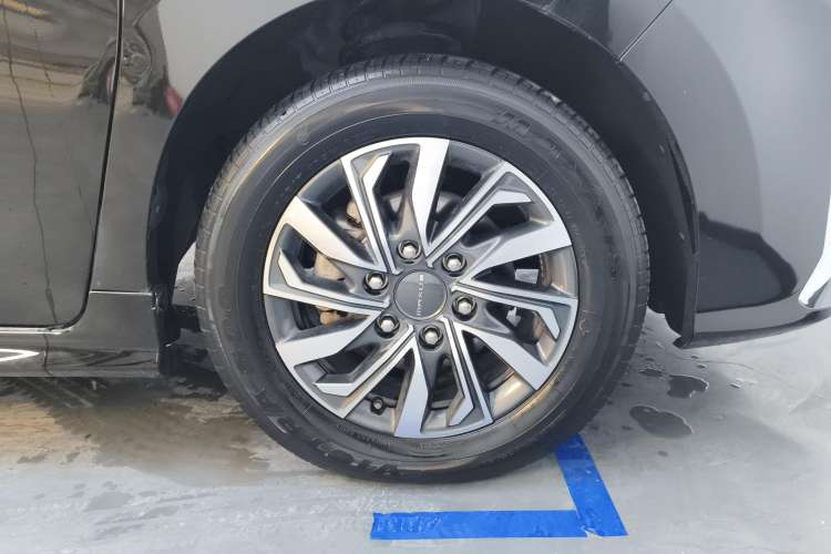 Used SAIC MAXUS G20 2021 Facelifted PLUS 2.0T Gasoline Automatic Luxury Edition Right Rear Wheel Hub