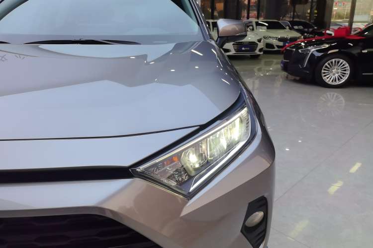 Used Toyota RAV4 2021 2.0L CVT Two-Wheel Drive Fashion Edition