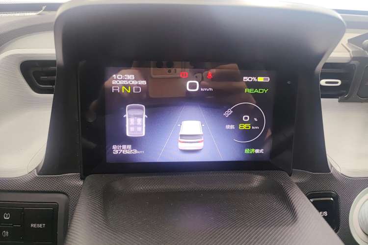 Used Wuling Hongguang MINIEV 2022 Macaron Premium Model – Lithium Iron Phosphate