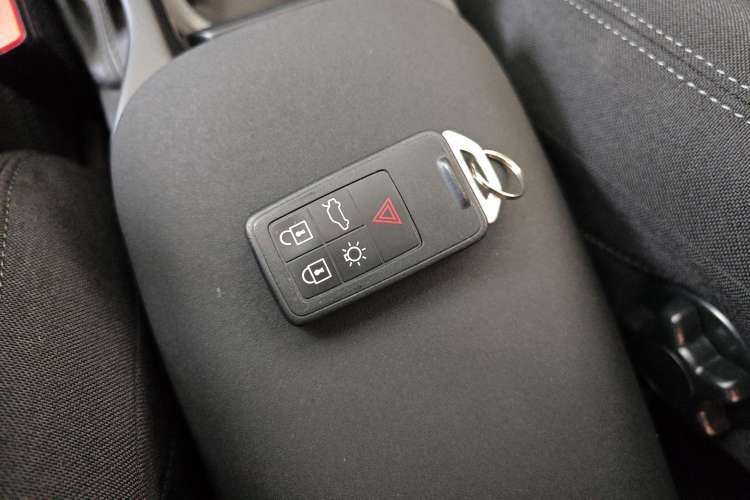 Used Volvo V40 2018 T3 Smart Edition