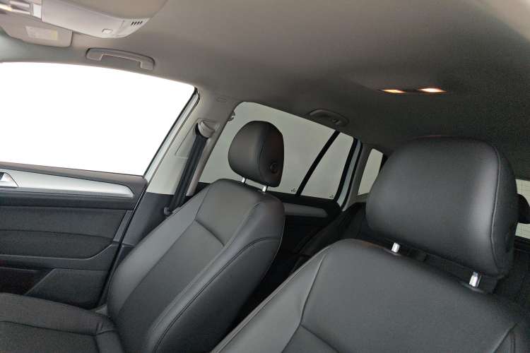 Used Volkswagen Golf Sportsvan 2019 200TSI Automatic C-HR Pure Version China VI Standard
