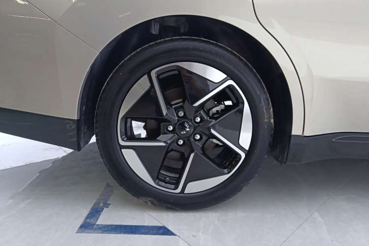 Used Wuling Xingguang 2024 Co-Creation Edition 510 Advanced Model
