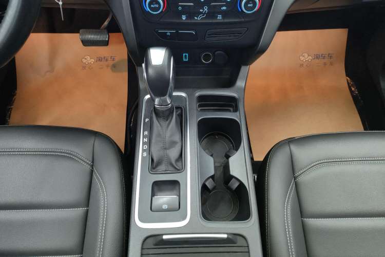 Used Ford Kuga 2019 EcoBoost 180 Two-Wheel-Drive Platinum Edition China VI Standard
