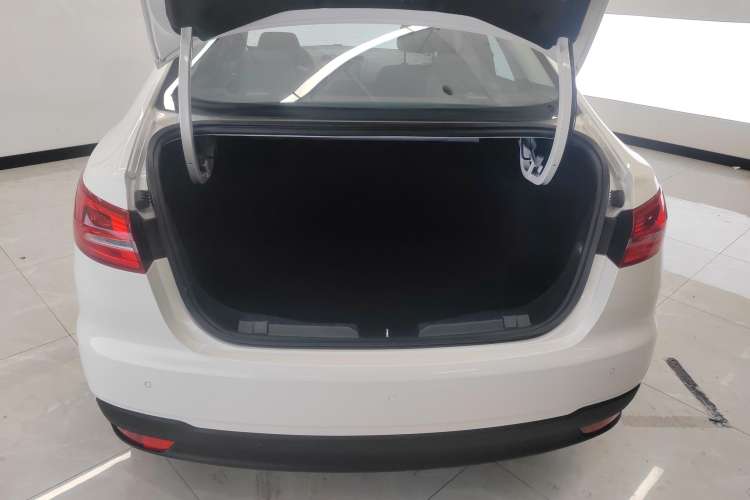 Used Ford Escort 2019 Revised 1.5L Automatic ZhiXiang Version China VI Standard