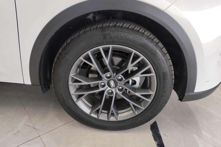 Used Bestune T55 2022 1.5T Automatic Leap Edition Right Rear Wheel Hub