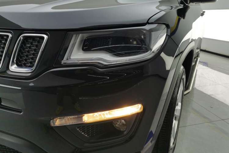 Used Jeep Compass 2019 200T Automatic Family Edition - Connected Large Screen Version