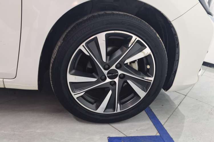 Used BAIC Beijing U7 2019 1.5T Manual Elite Version China VI
