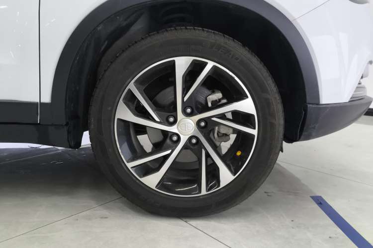 Used Bestune X40 2019 1.6L Automatic Luxury Version China V Emission Standard