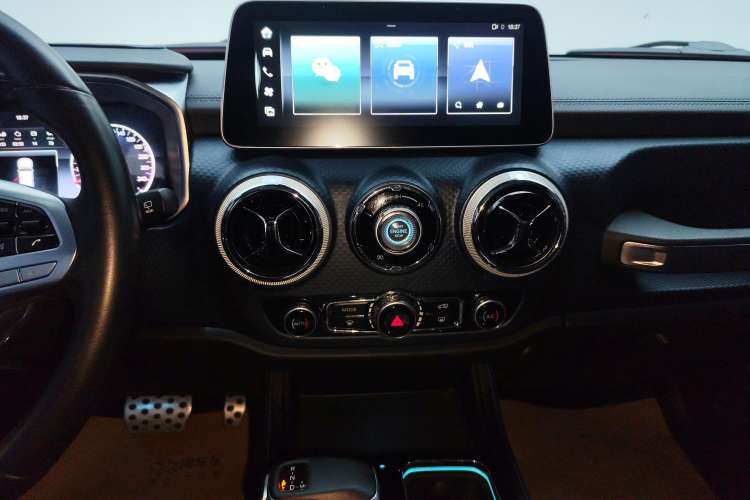 Used BAIC Off-Road BJ40 2023 2.0T Automatic Four-Wheel Drive Urban Hunter Edition Chivalrous Type