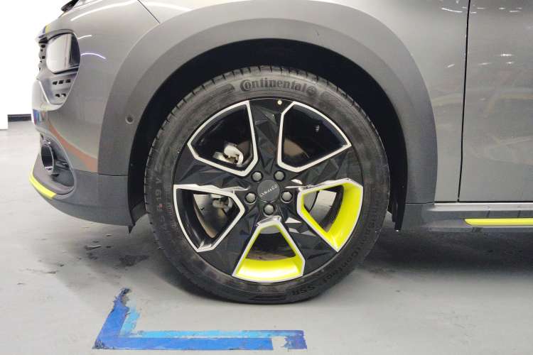 Used Lynk & Co 02 2022 2.0T DCT Shine Pro Right Rear Wheel Hub