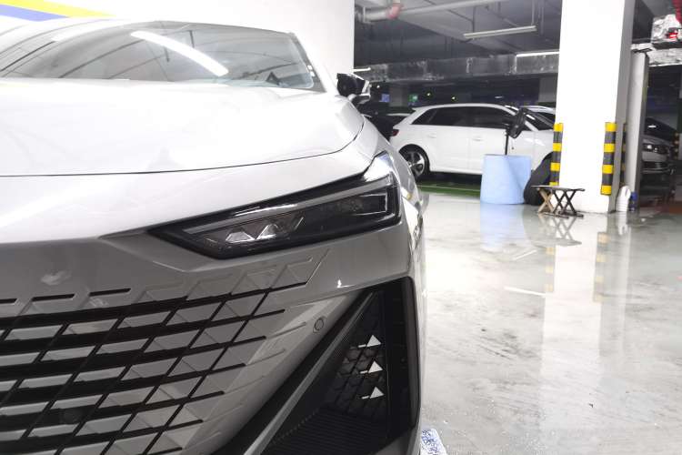 Used CHANGAN UNI-V iDD 2023 Zhidian iDD 1.5T 113km Smart & Fun Version (Rapid Edition)