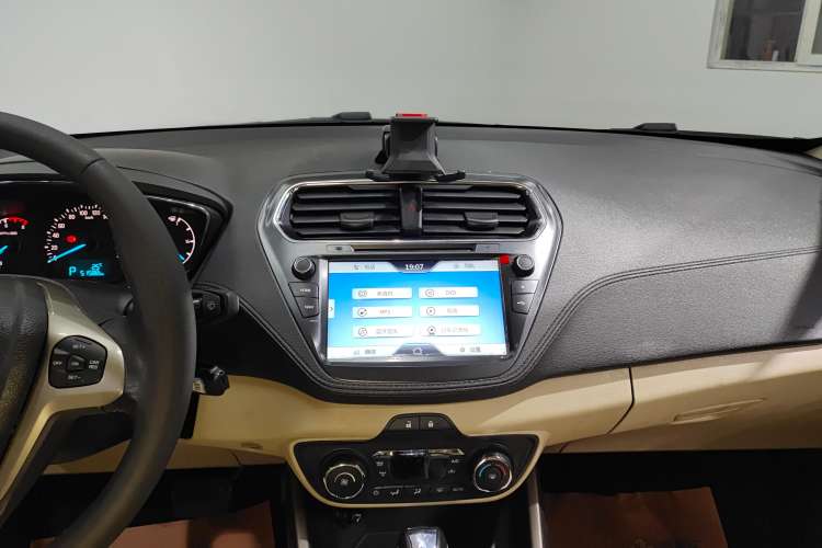 Used Ford Escort 2015 1.5L Automatic Fashion Model