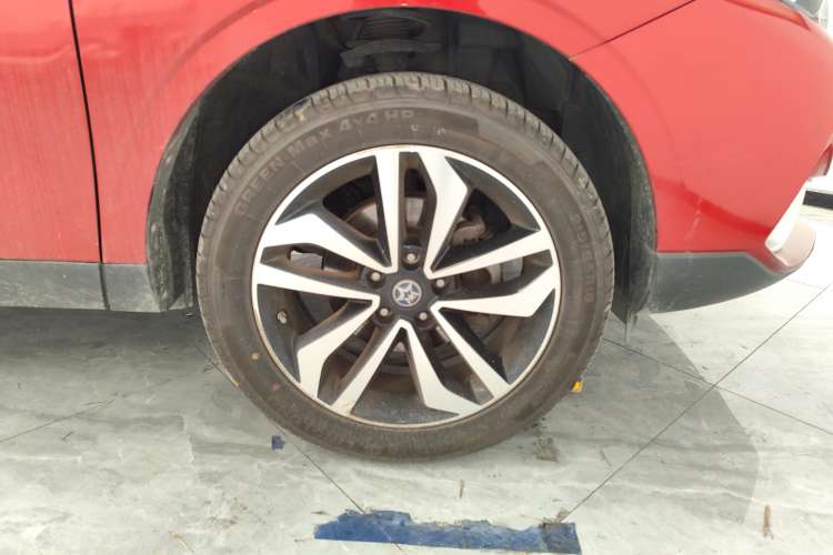 Used Venucia T90 2018 2.0L CVT Smart Connect Luxury Edition China V Standard