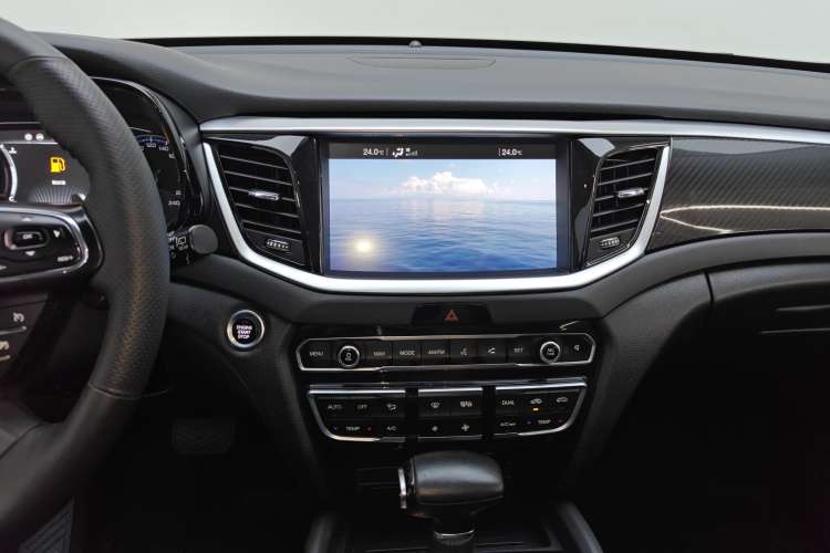 Used GAC Trumpchi GS7 2017 320T Two-Wheel-Drive Luxury Smart Connectivity Model