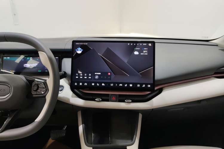 Used Lynk & Co 06 EM-P 2023 EM-P 126 Long-Range Halo