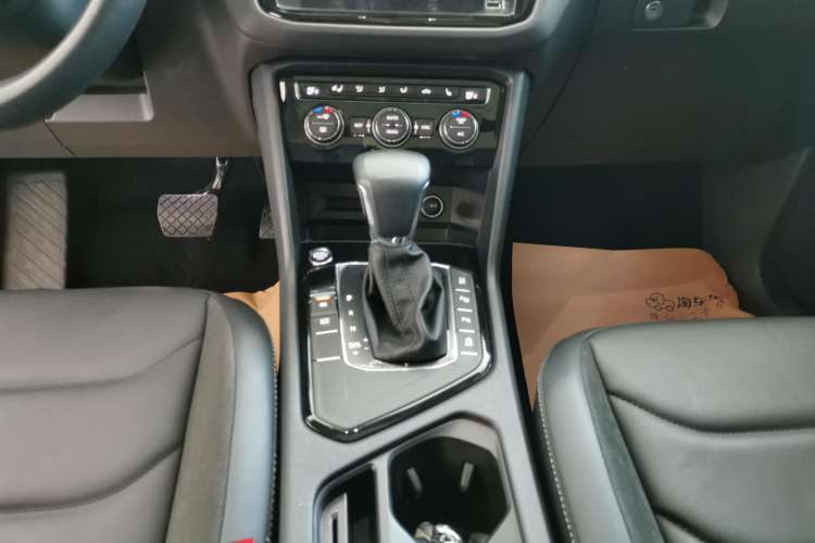 Used Volkswagen Tiguan L 2020 330TSI Automatic Two-Wheel Drive Smart Luxury Edition China VI Standard