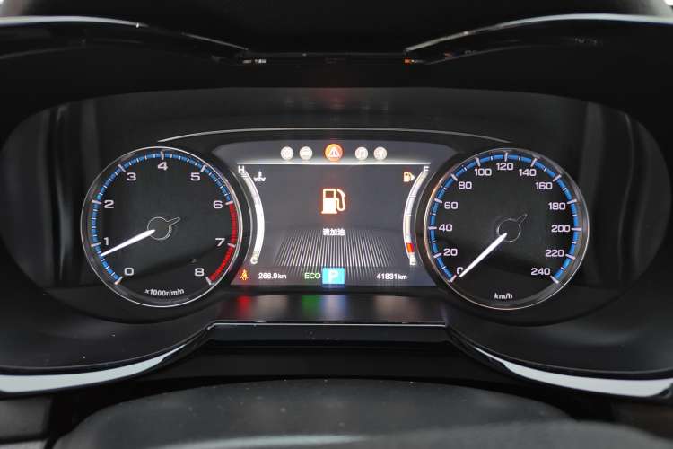 Used GAC Trumpchi GS7 2017 320T Two-Wheel-Drive Luxury Smart Connectivity Model
