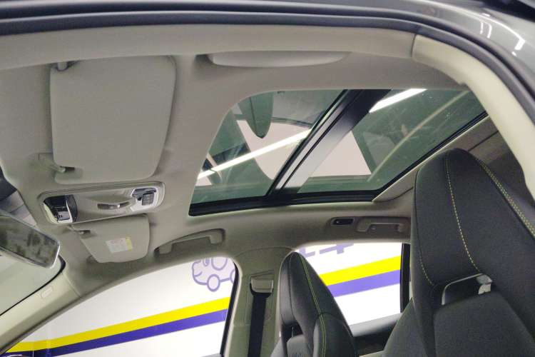 Used Lynk & Co 02 2022 2.0T DCT Shine Pro Headliner