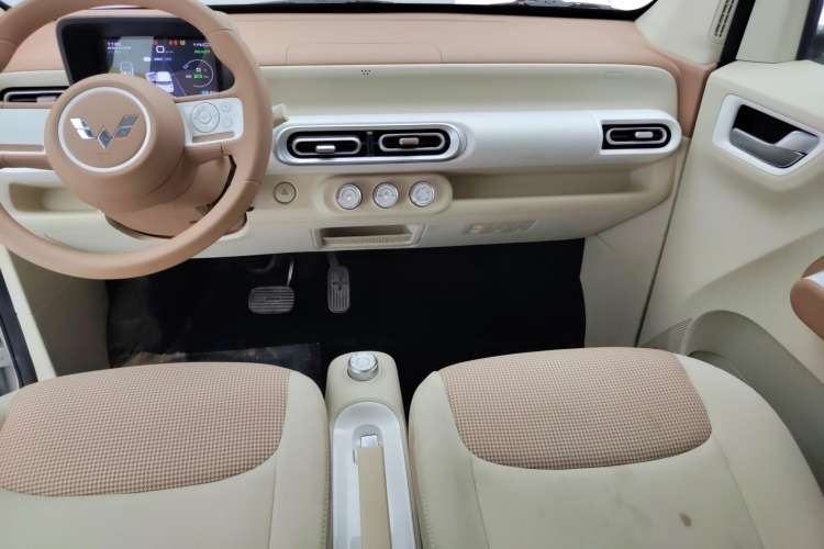 Used Wuling Hongguang MINIEV 2024 3rd Generation 215km Youth Edition