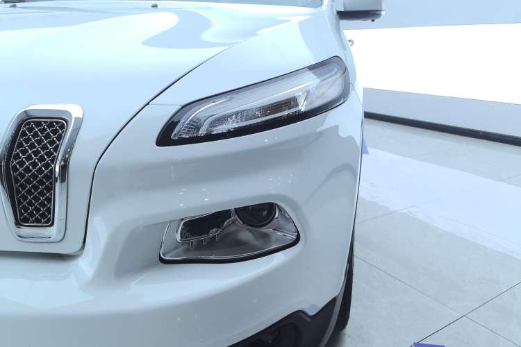 Used Jeep Cherokee 2017 2.0L Superior Edition