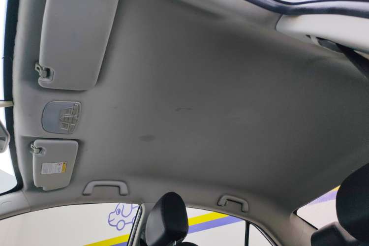 Used Zotye Z300 2016 New Vision 1.5L Manual Entry-Level Model
