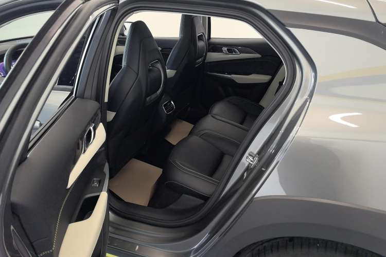 Used Lynk & Co 02 2022 2.0T DCT Shine Plus Right Rear Seat