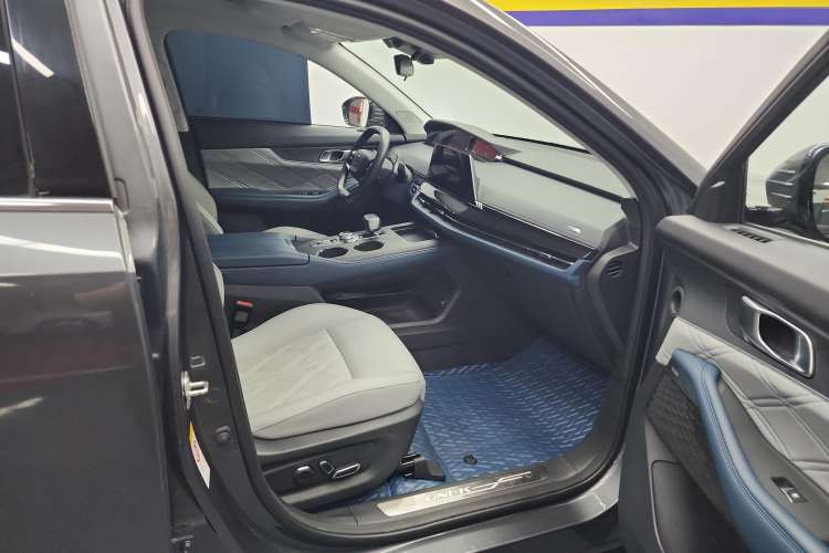 Used CHANGAN UNI-K iDD 2023 Smart Electric iDD 1.5T 135km Smart Leading Model
